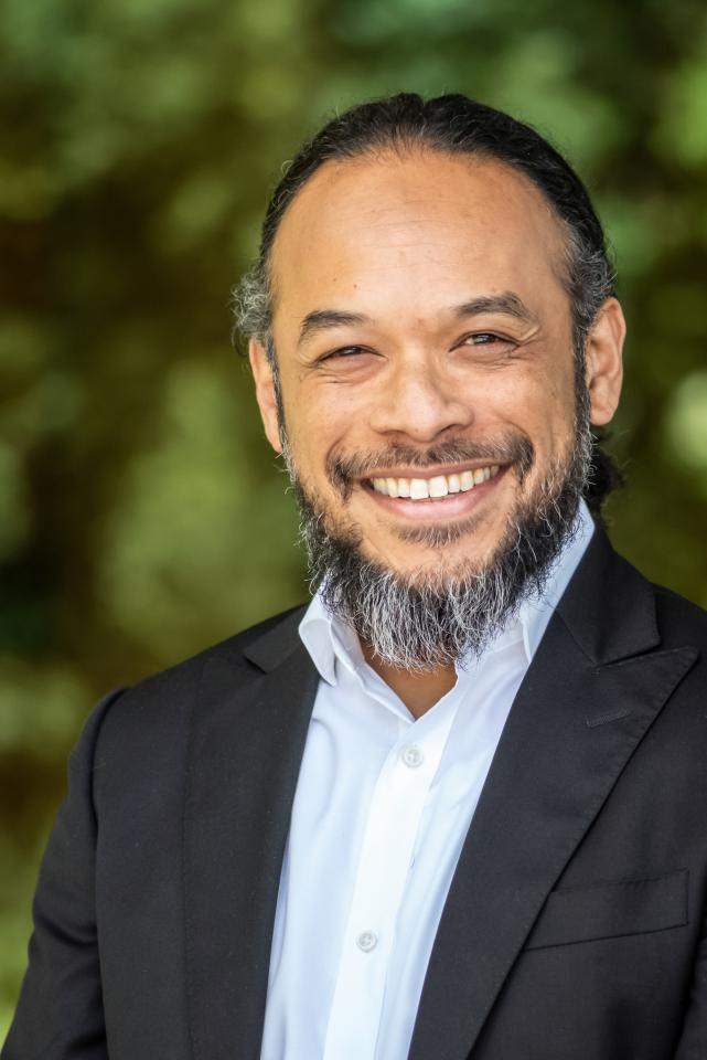 Portretfoto wethouder Miguel Ririhena