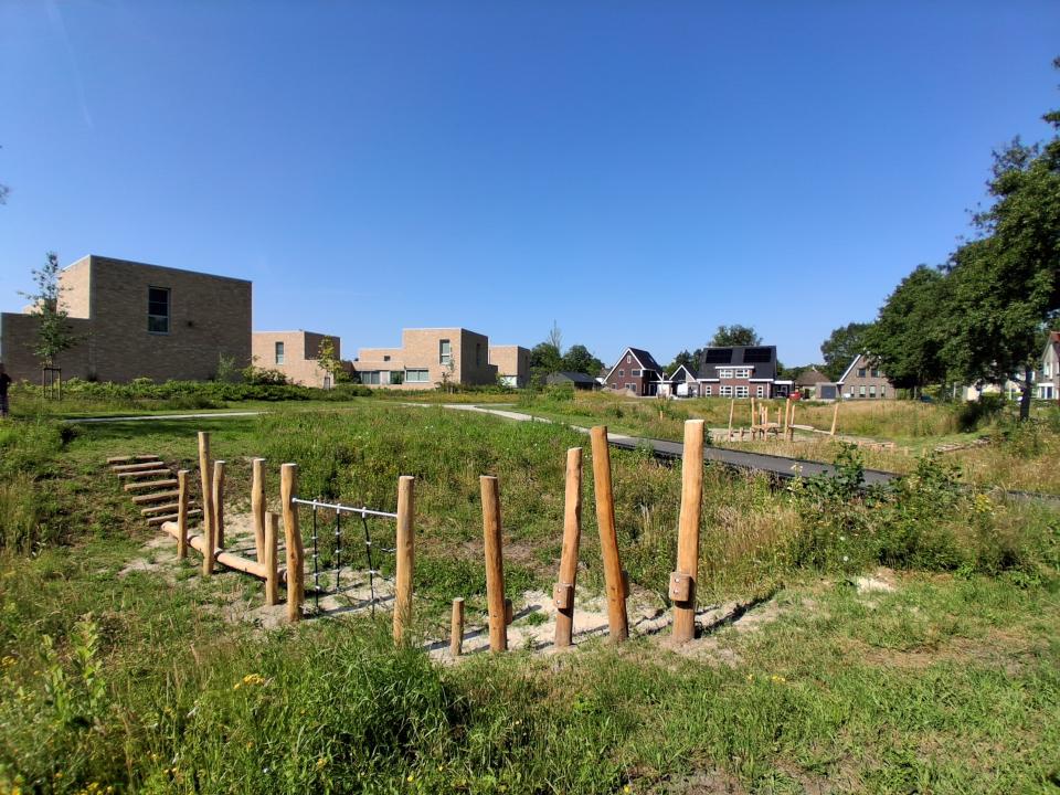 Houten speeltoestellen