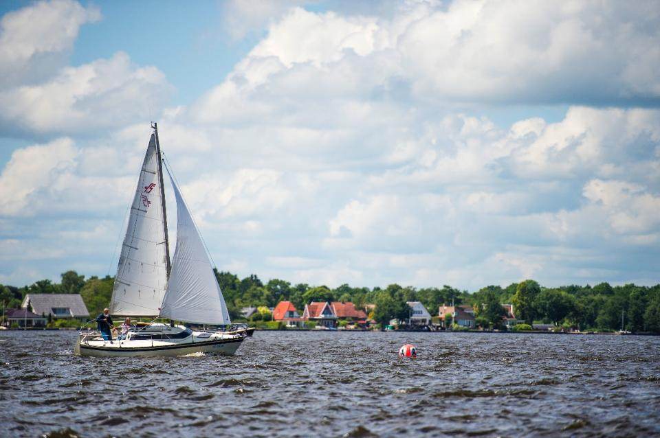 Zijlboot op paterswoldsemeer