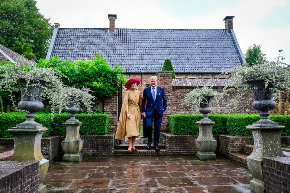 bezoek koninklijk echtpaar aan het nijsinghhuis in eelde