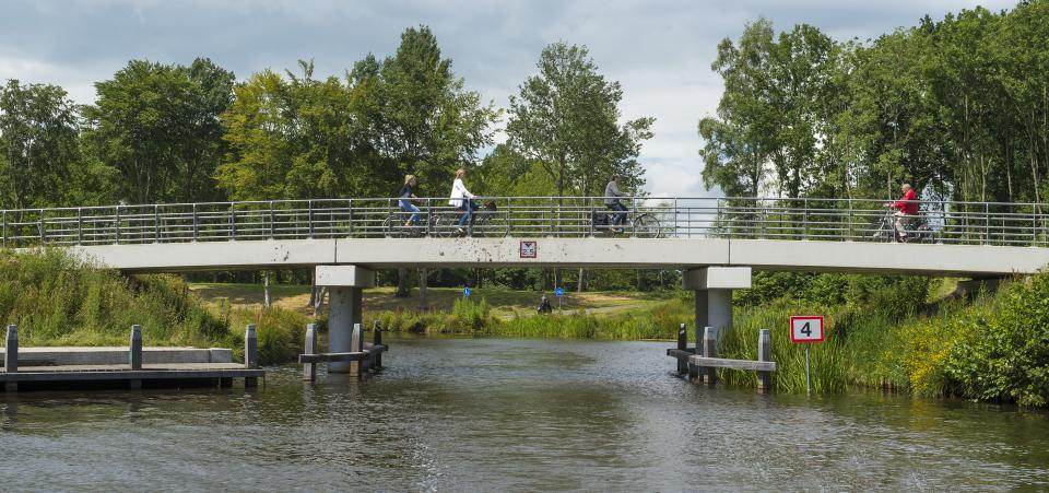 brug over kanaal