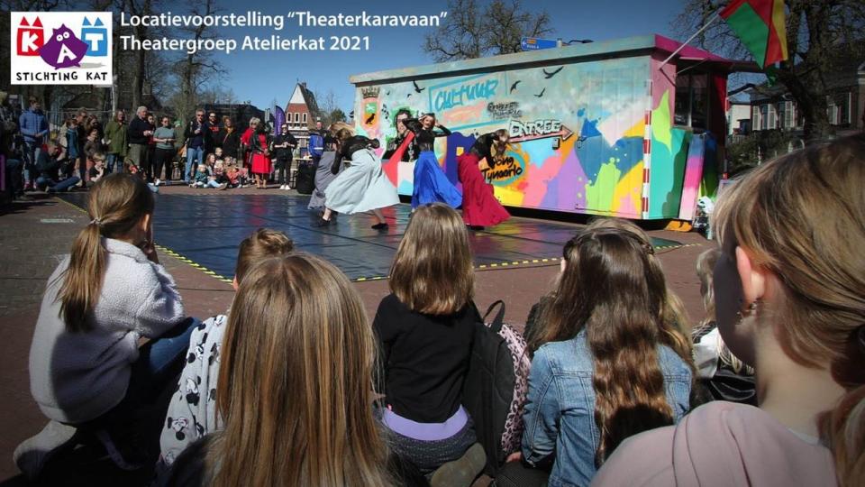 Theaterkaravaan met dans