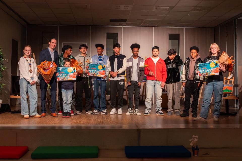 Prijswinnaars op podium